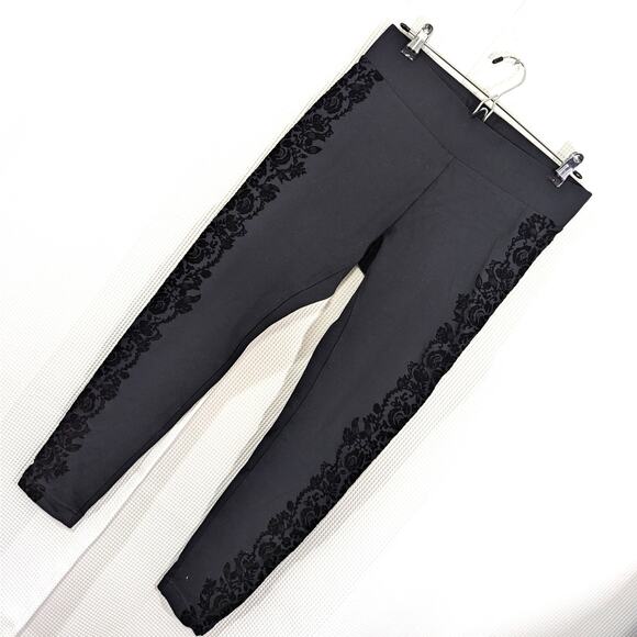 *ON HOLD AMANDA!NWOT! ANN TAYLOR FACTORY! LUXE BLACK,  STRIPED SIDE LEGGINGS!  S - Picture 1 of 9